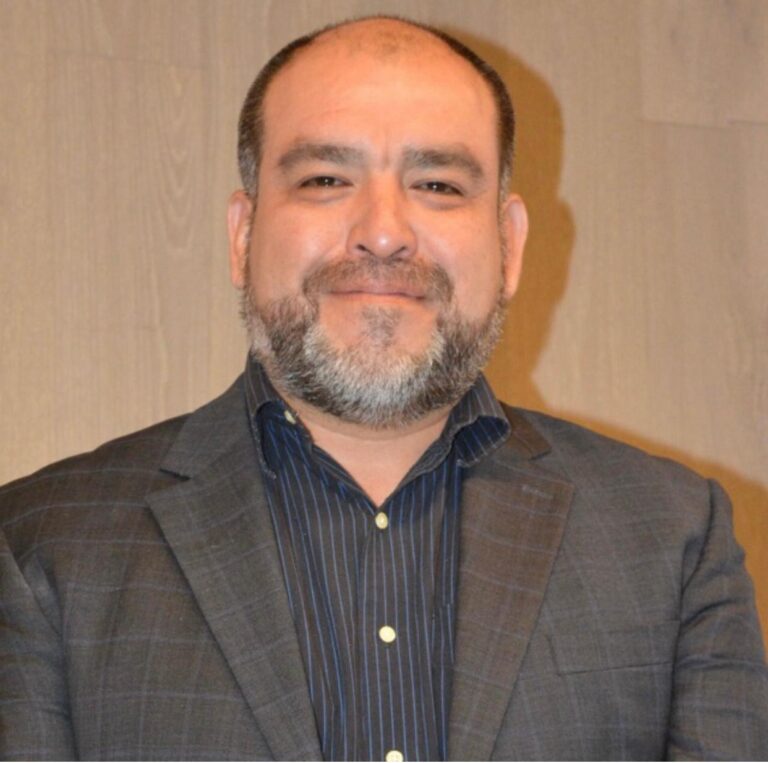 Dr. Israel Sánchez Martínez