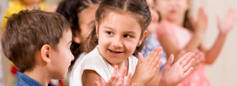 Que el Señor nos ayude a experimentar la alegría de ser pequeños y sencillos ante Él